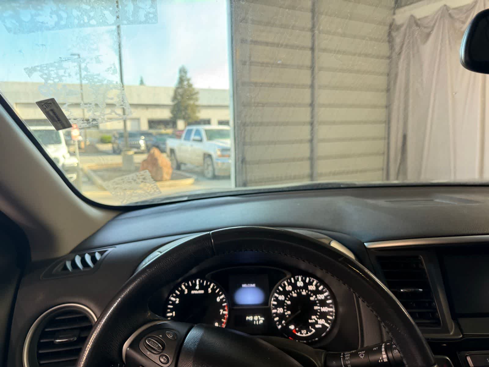 Thumbnail: 2015 Nissan Pathfinder - 22