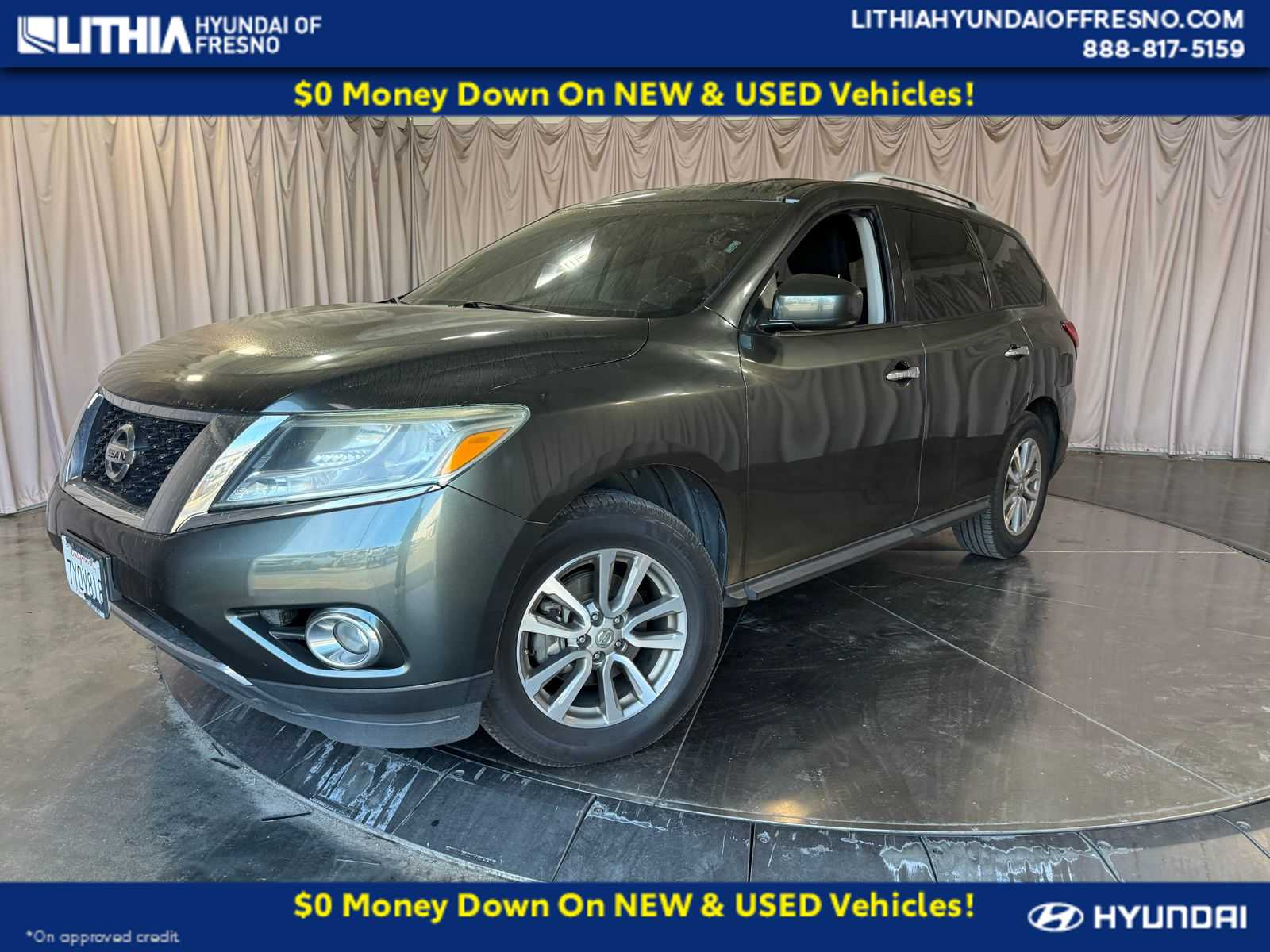 2015 Nissan Pathfinder  -
                  Fresno, CA