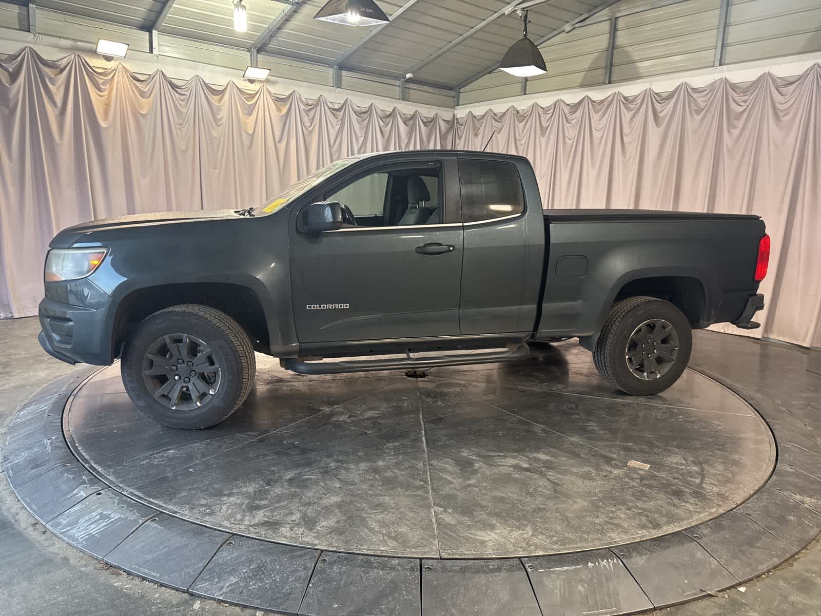 Thumbnail: 2017 Chevrolet Colorado - 8