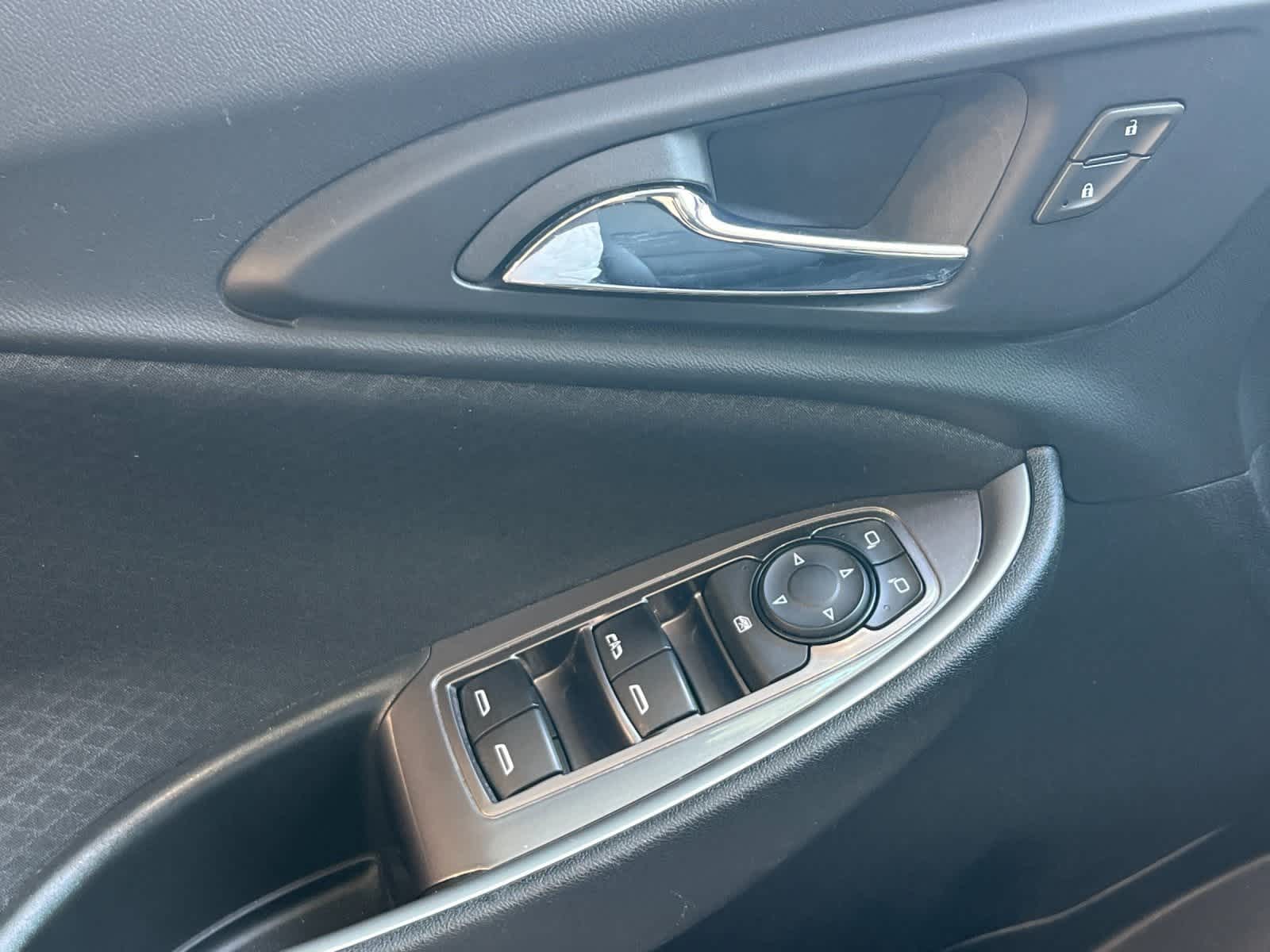 Thumbnail: 2023 Chevrolet Malibu - 12