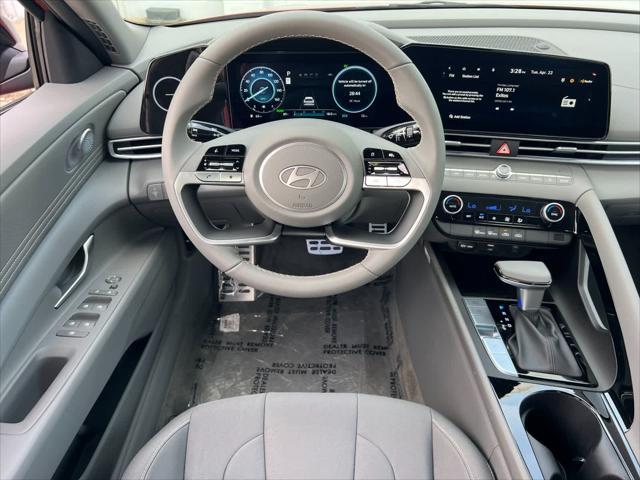 Thumbnail: 2025 Hyundai Elantra - 15