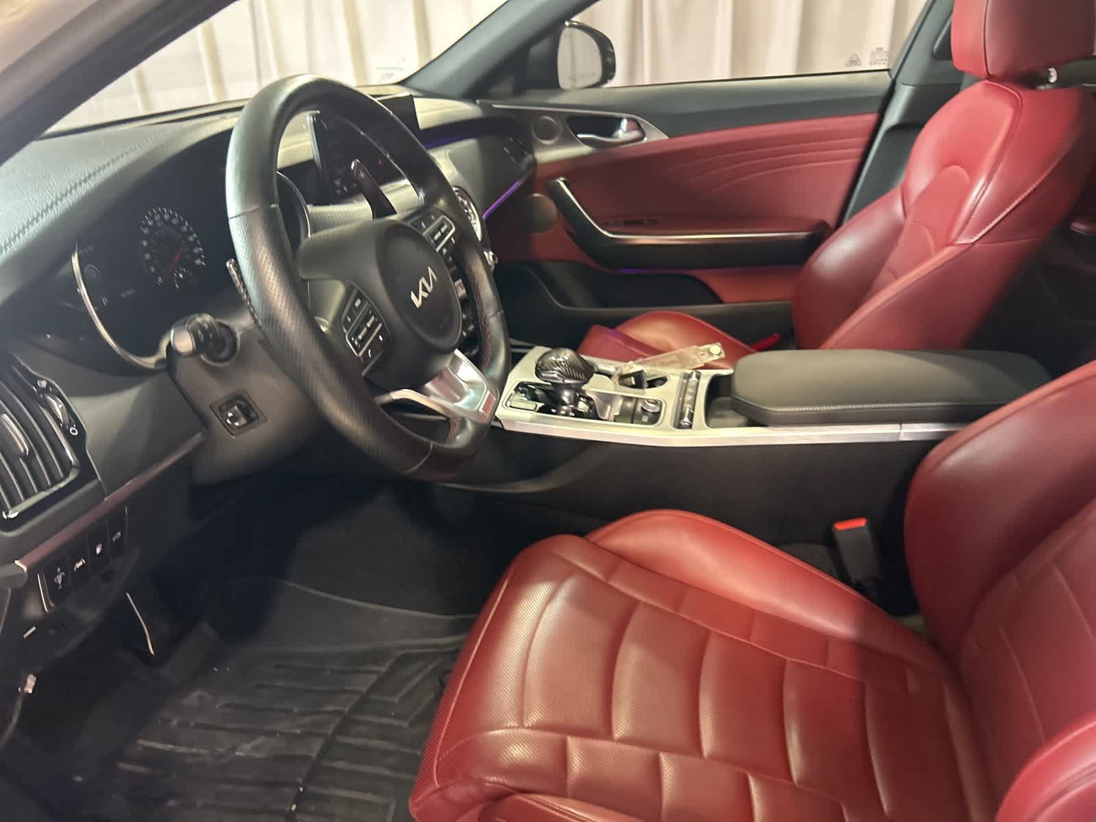 Thumbnail: 2022 Kia Stinger - 22