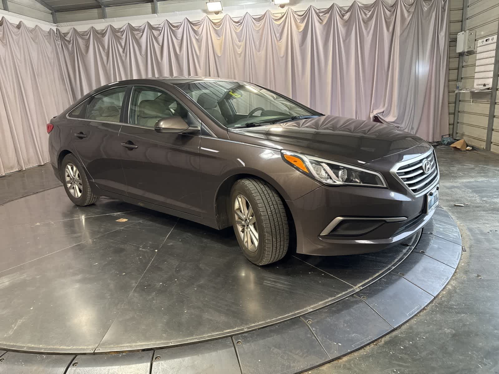 Thumbnail: 2016 Hyundai Sonata - 3