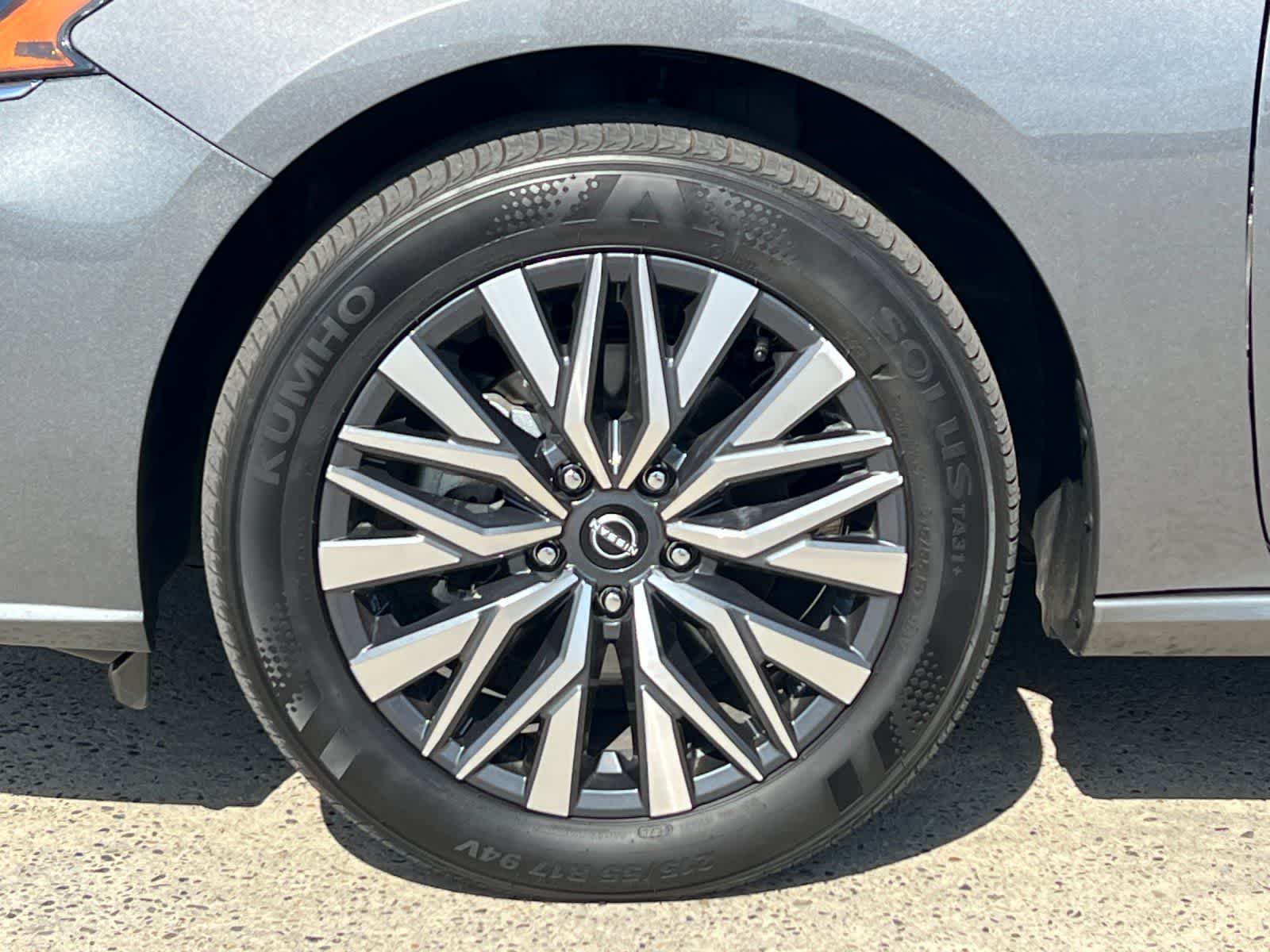 Thumbnail: 2025 Nissan Altima - 25