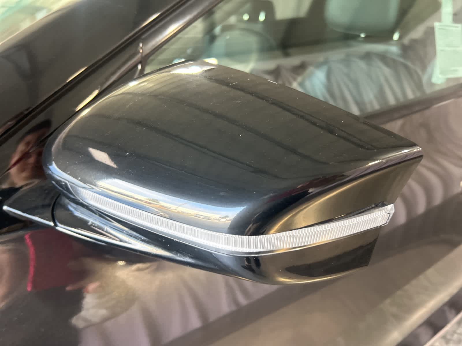 Thumbnail: 2022 Kia EV6 - 15