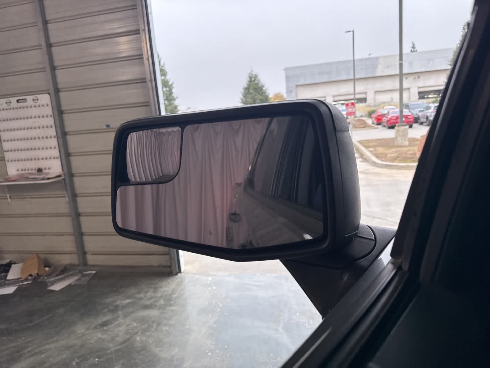 Thumbnail: 2020 Chevrolet Silverado 1500 - 24