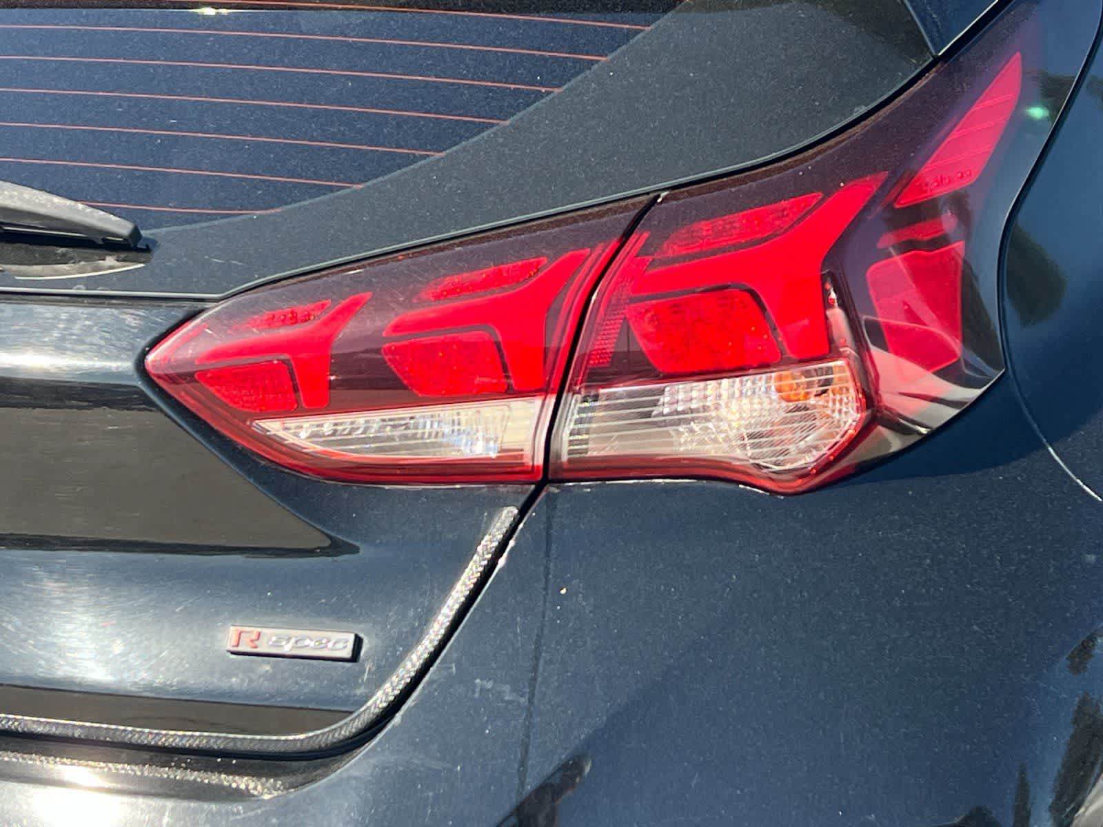 Thumbnail: 2019 Hyundai Veloster - 26