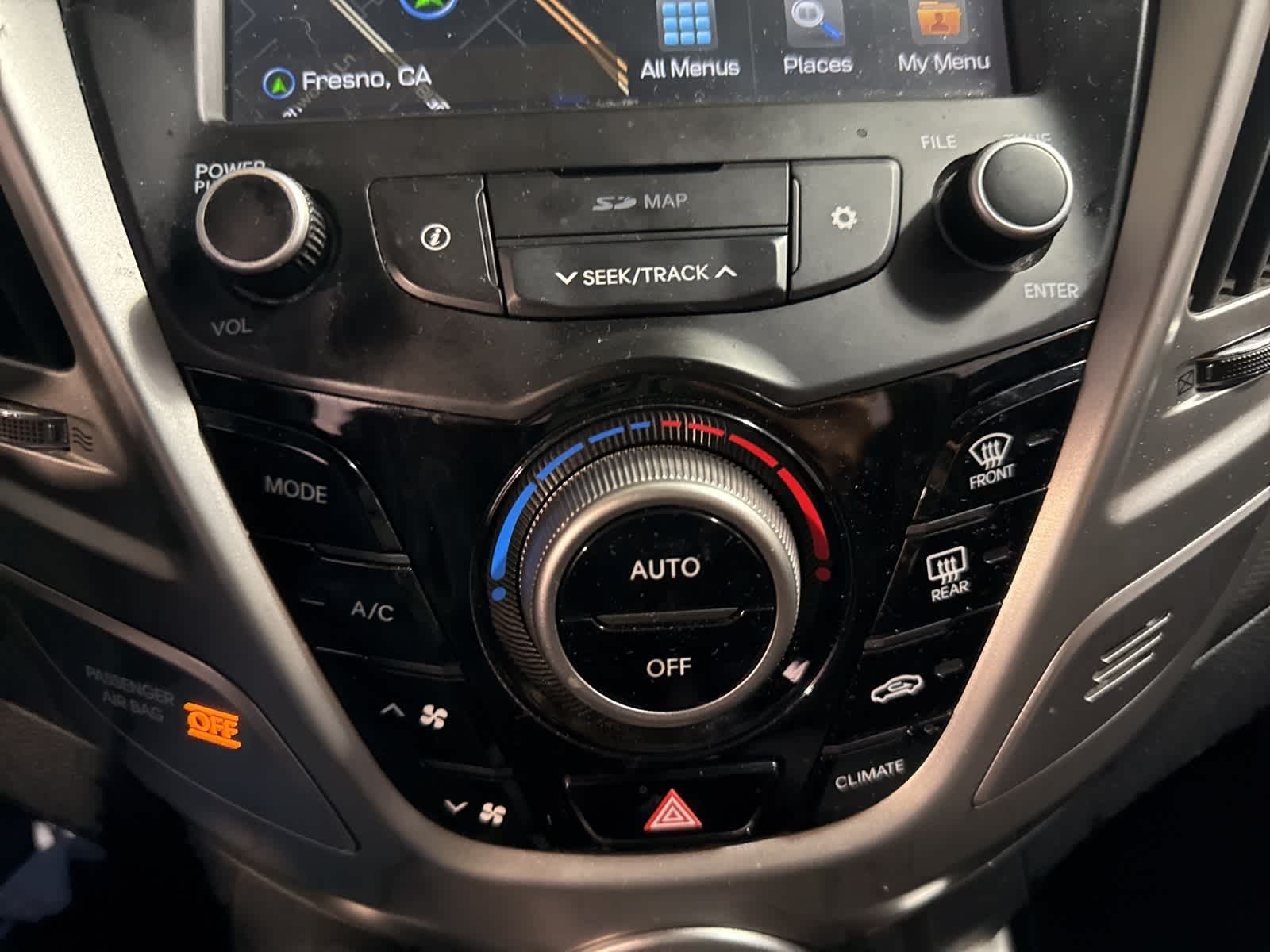 Thumbnail: 2016 Hyundai Veloster - 21