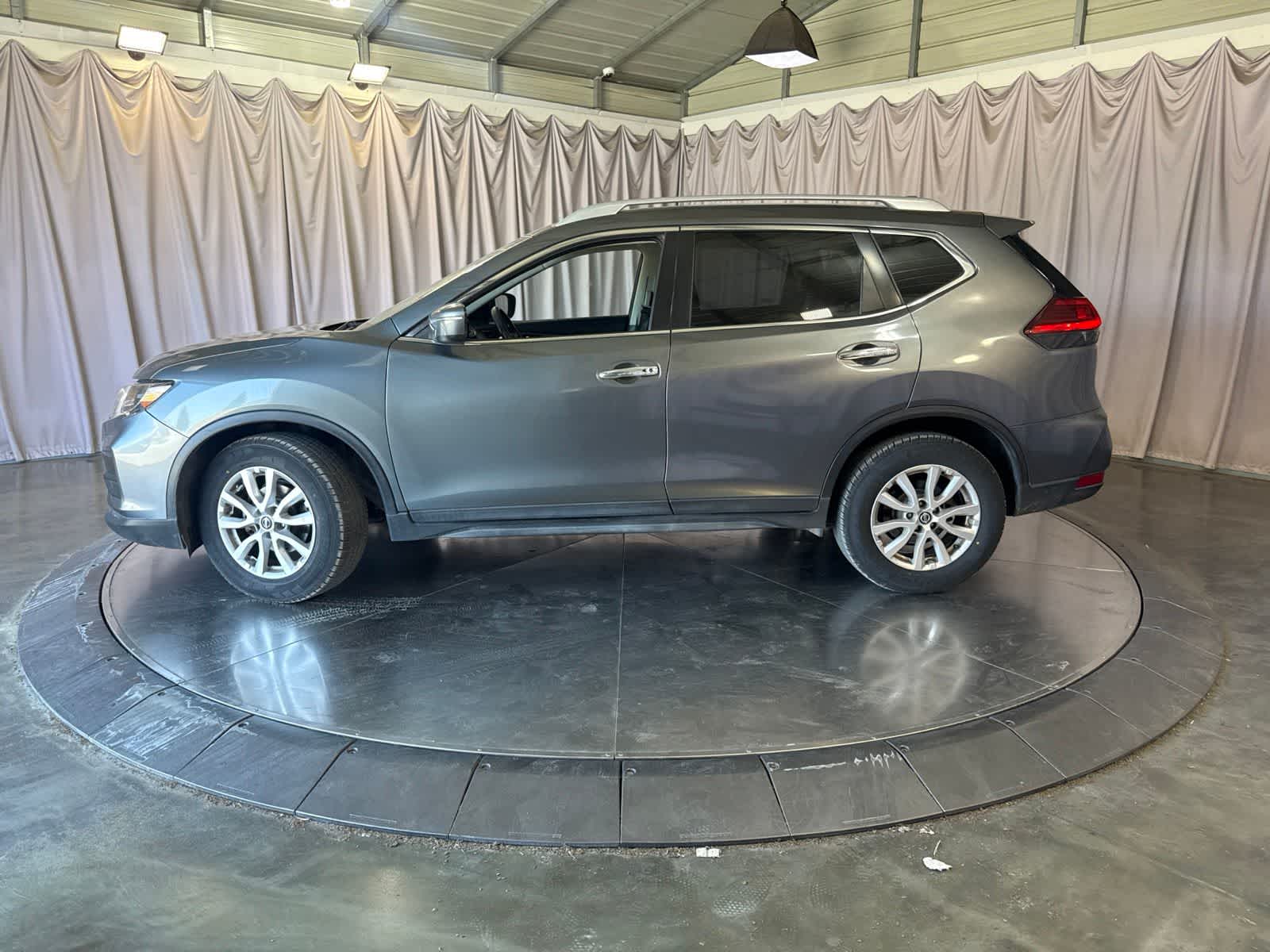 Thumbnail: 2017 Nissan Rogue - 6
