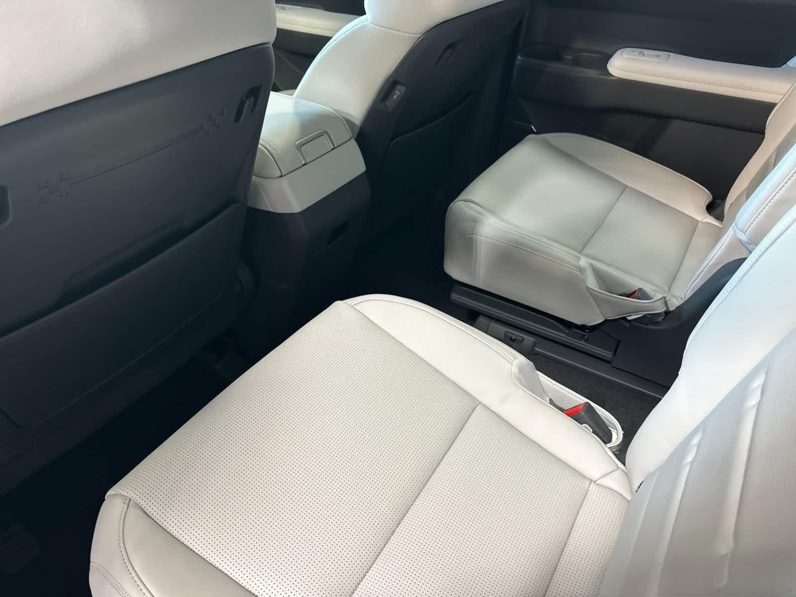 Thumbnail: 2026 Hyundai Santa Fe - 4