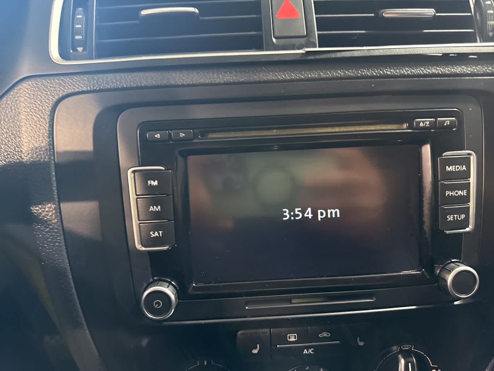 Thumbnail: 2014 Volkswagen Jetta - 24