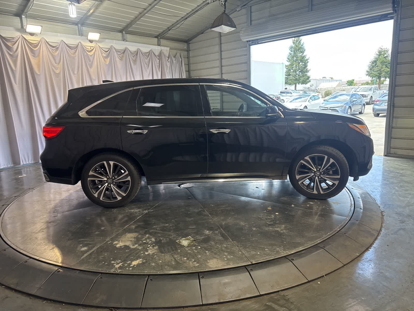 Thumbnail: 2020 Acura MDX - 3