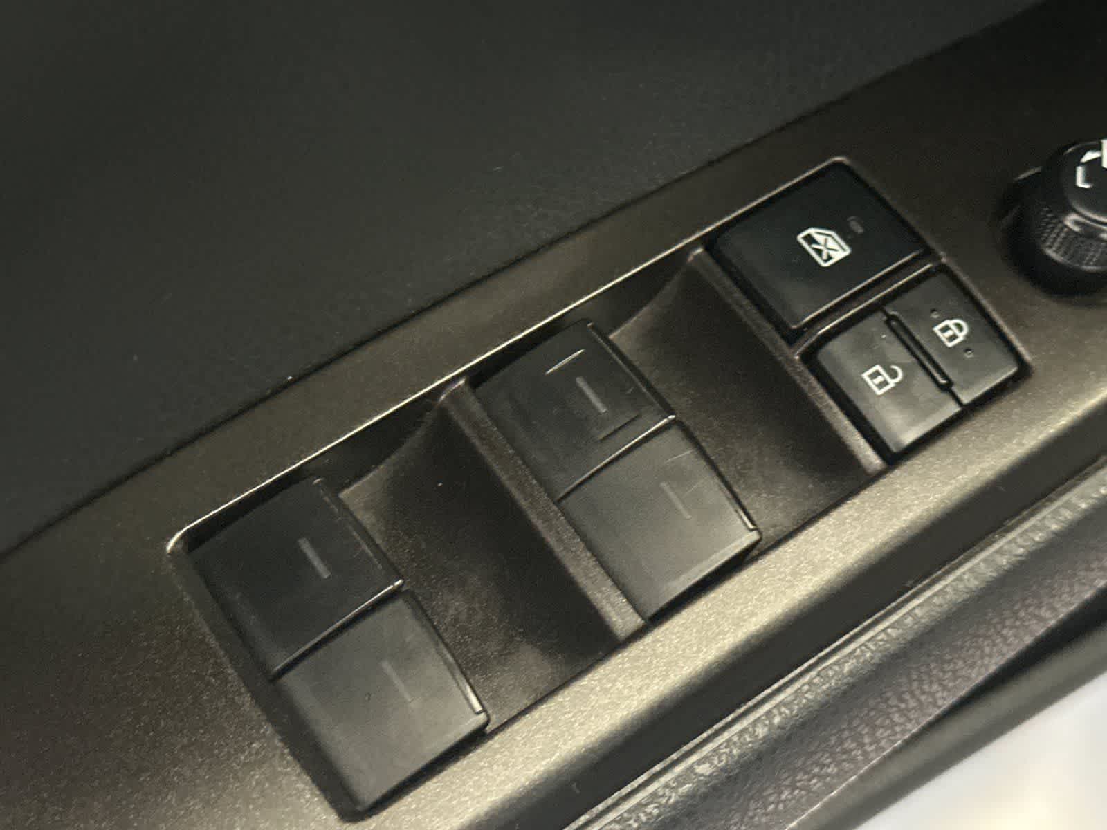 Thumbnail: 2021 Toyota Camry - 14