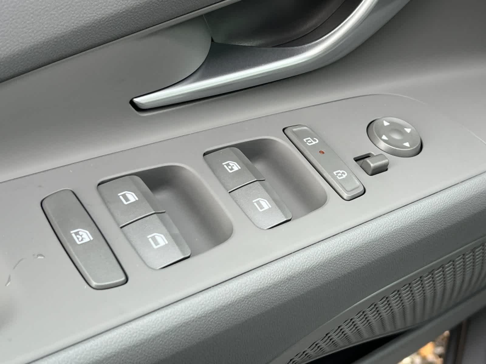 Thumbnail: 2025 Hyundai Elantra - 14