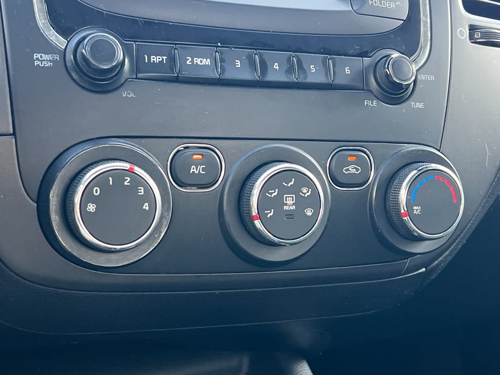 Thumbnail: 2018 Kia Forte - 19