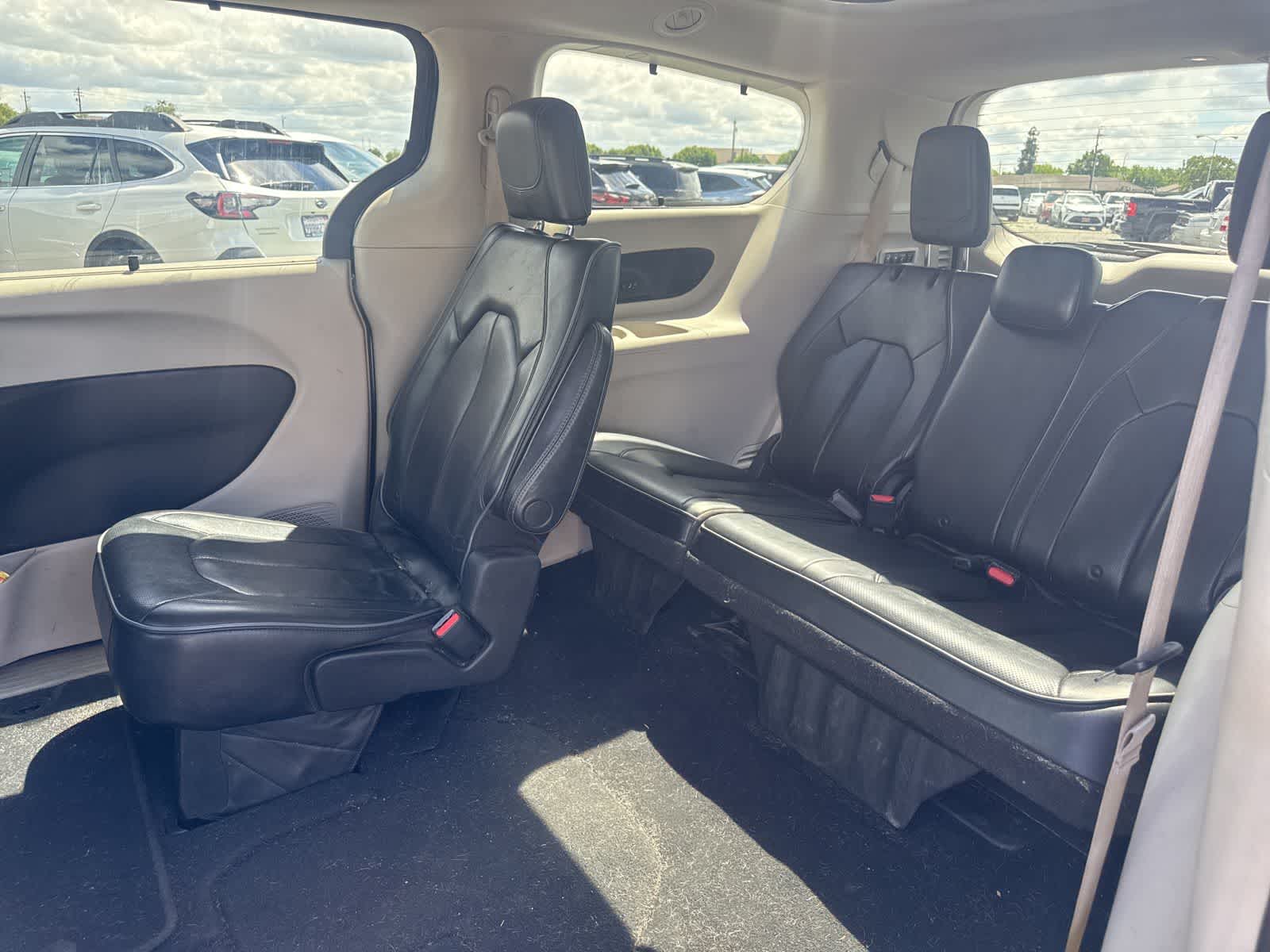 Thumbnail: 2020 Chrysler Pacifica - 17