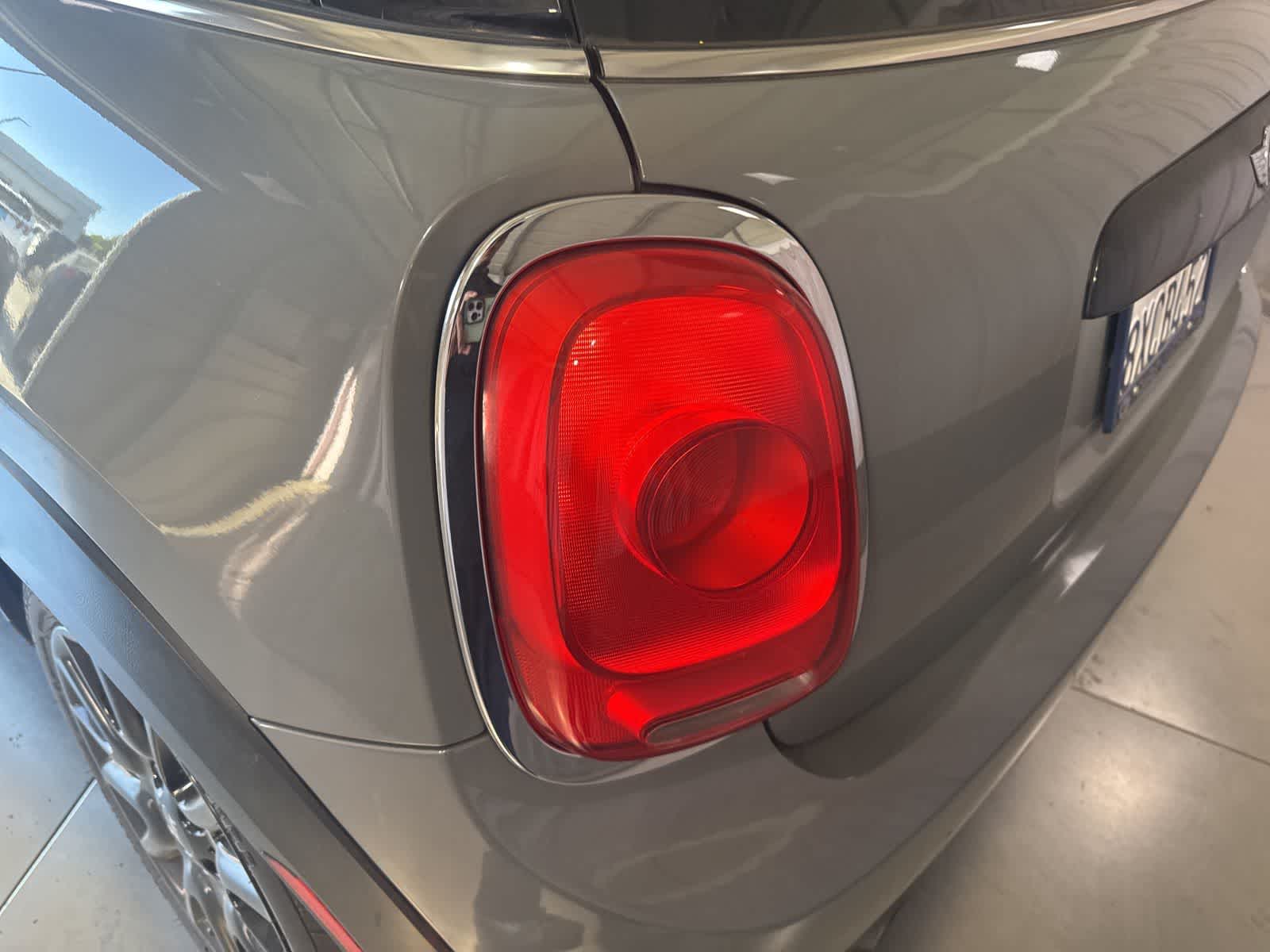 Thumbnail: 2016 MINI Cooper Hardtop - 9