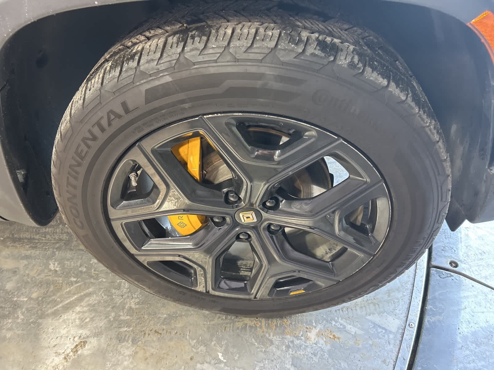 Thumbnail: 2022 Rivian R1T - 5