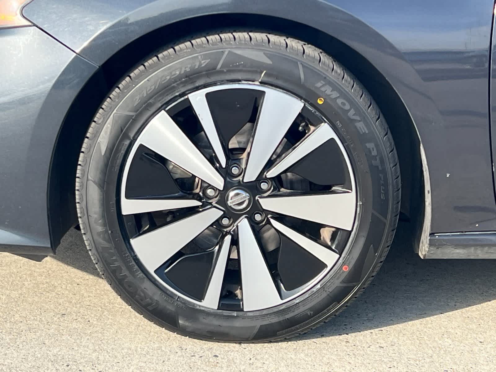 Thumbnail: 2019 Nissan Altima - 10