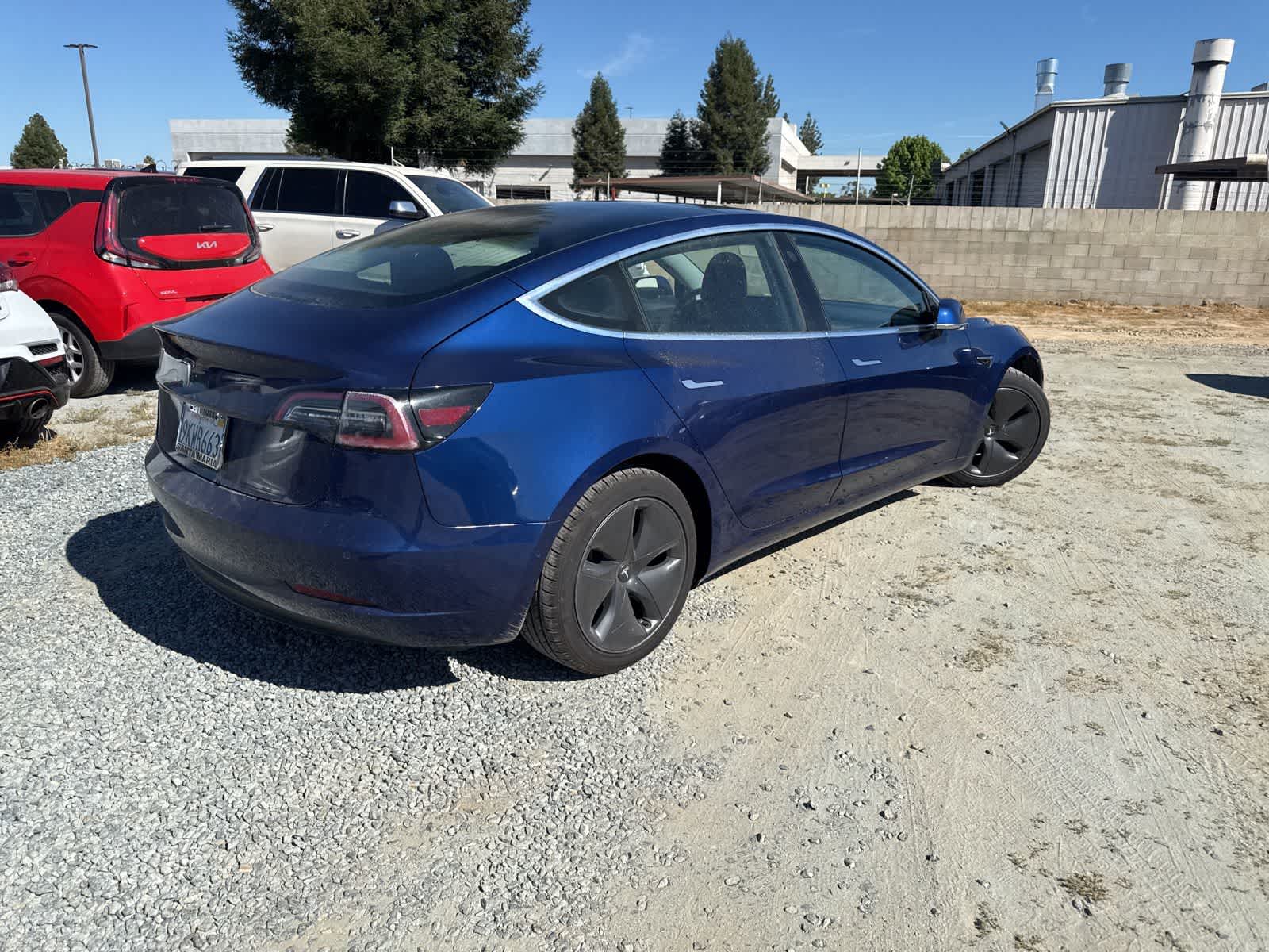 2020 Tesla Model 3 Standard Range photo 5