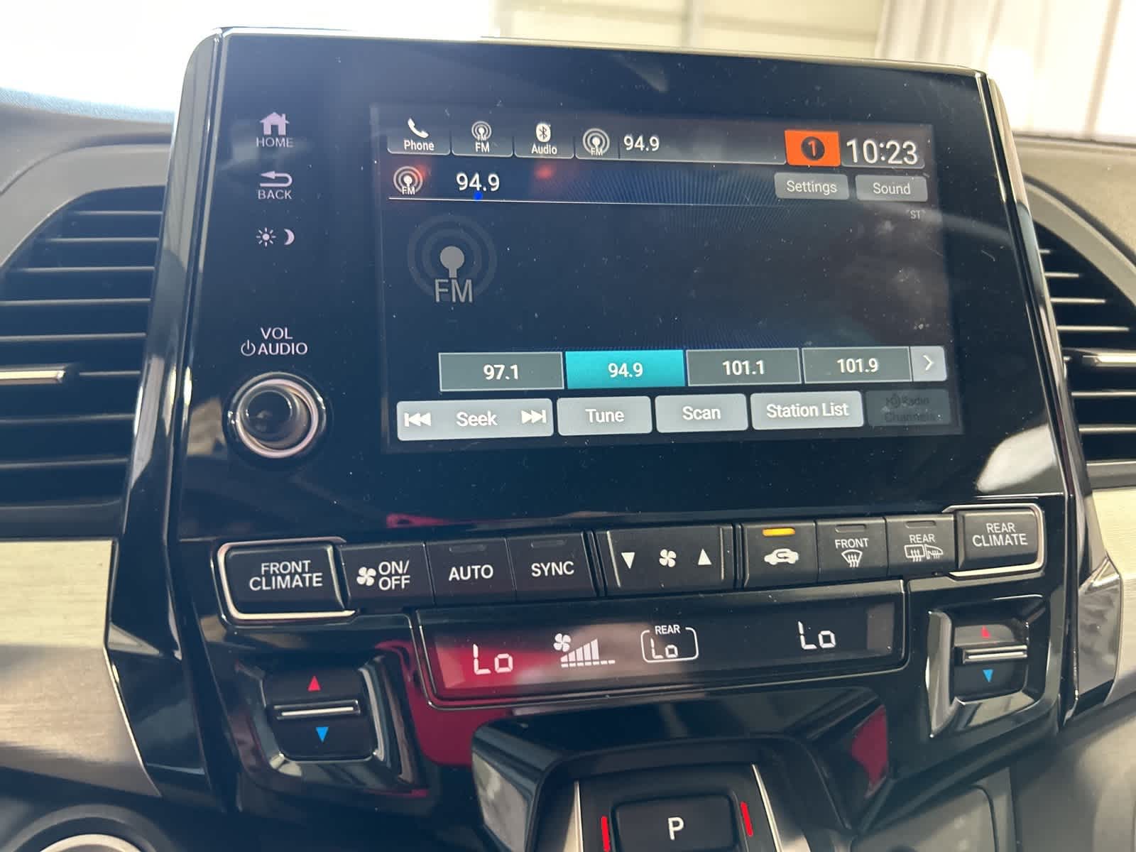 Thumbnail: 2019 Honda Odyssey - 25