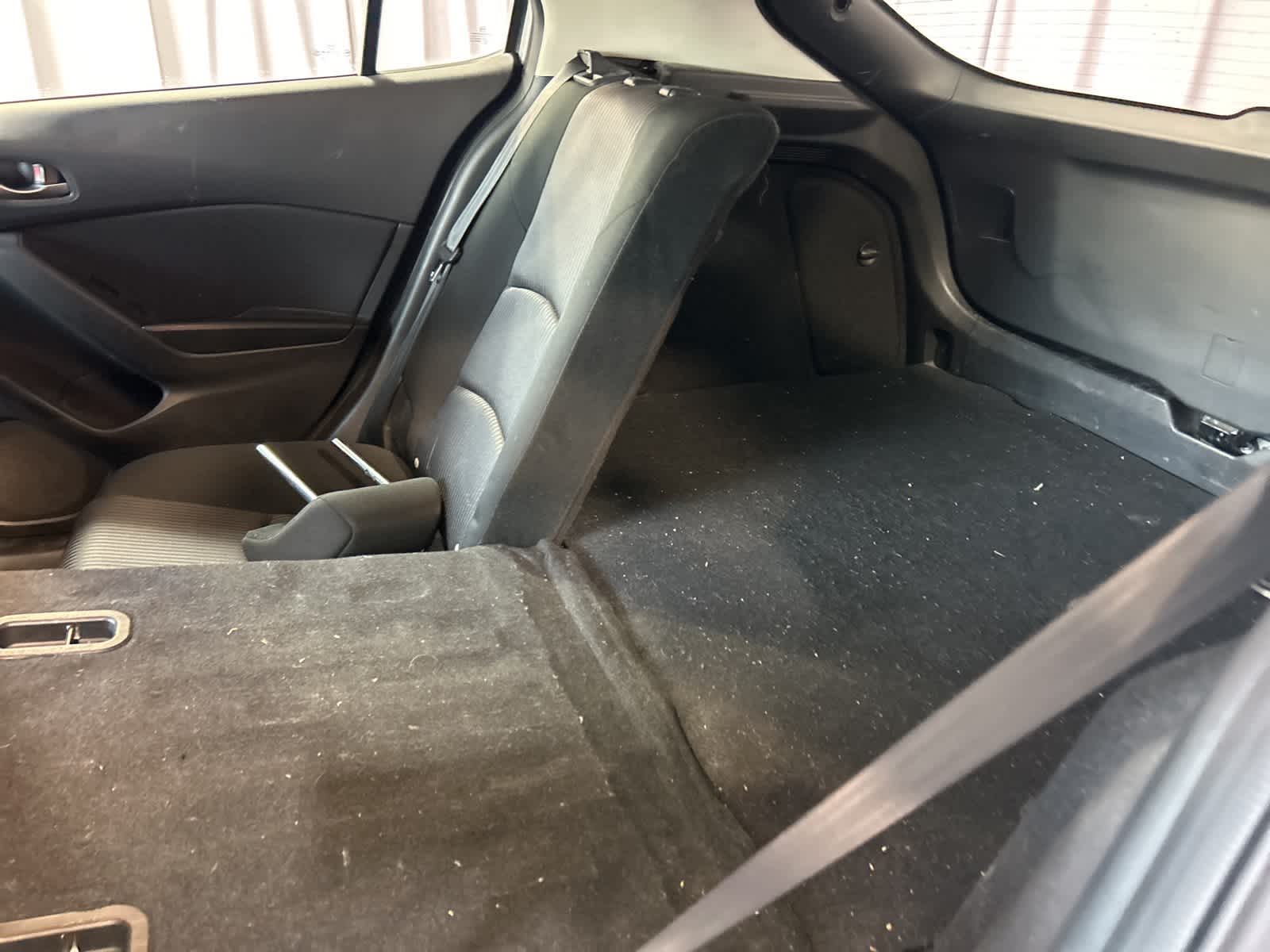 Thumbnail: 2015 Mazda Mazda3 - 21