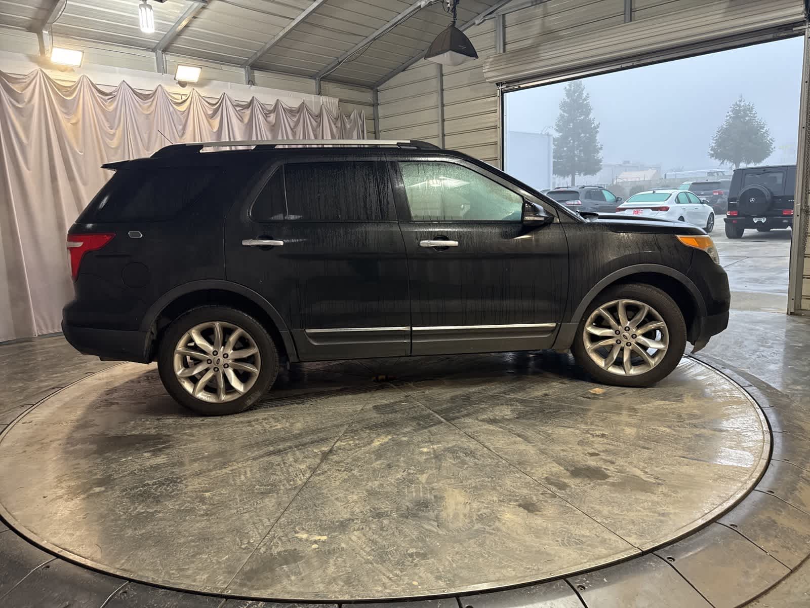 Thumbnail: 2014 Ford Explorer - 3