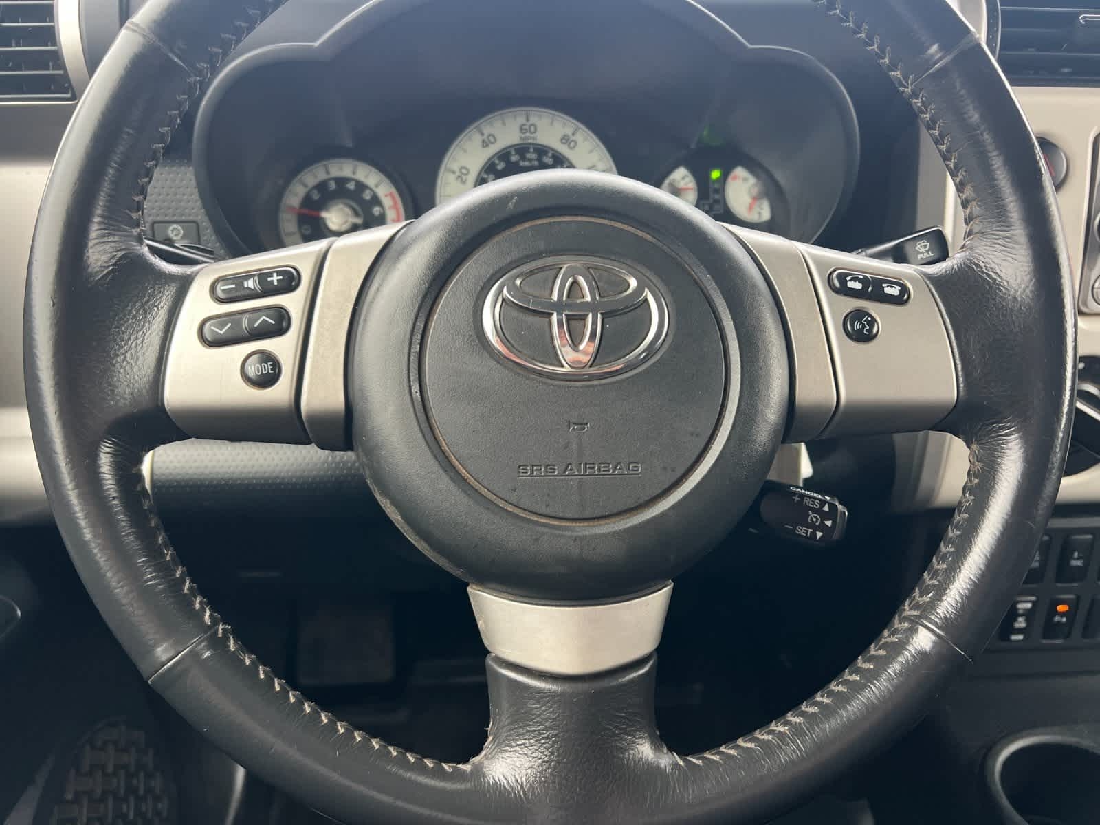 Thumbnail: 2013 Toyota FJ Cruiser - 22