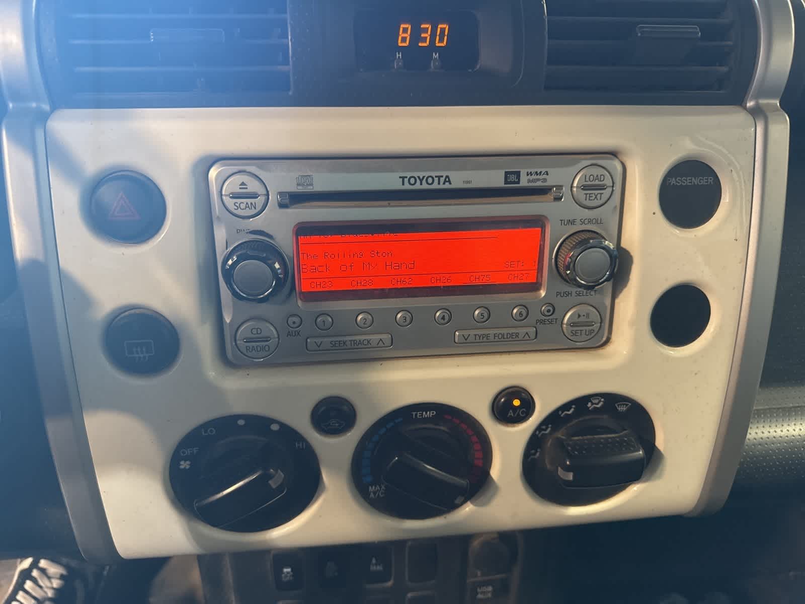 Thumbnail: 2013 Toyota FJ Cruiser - 19