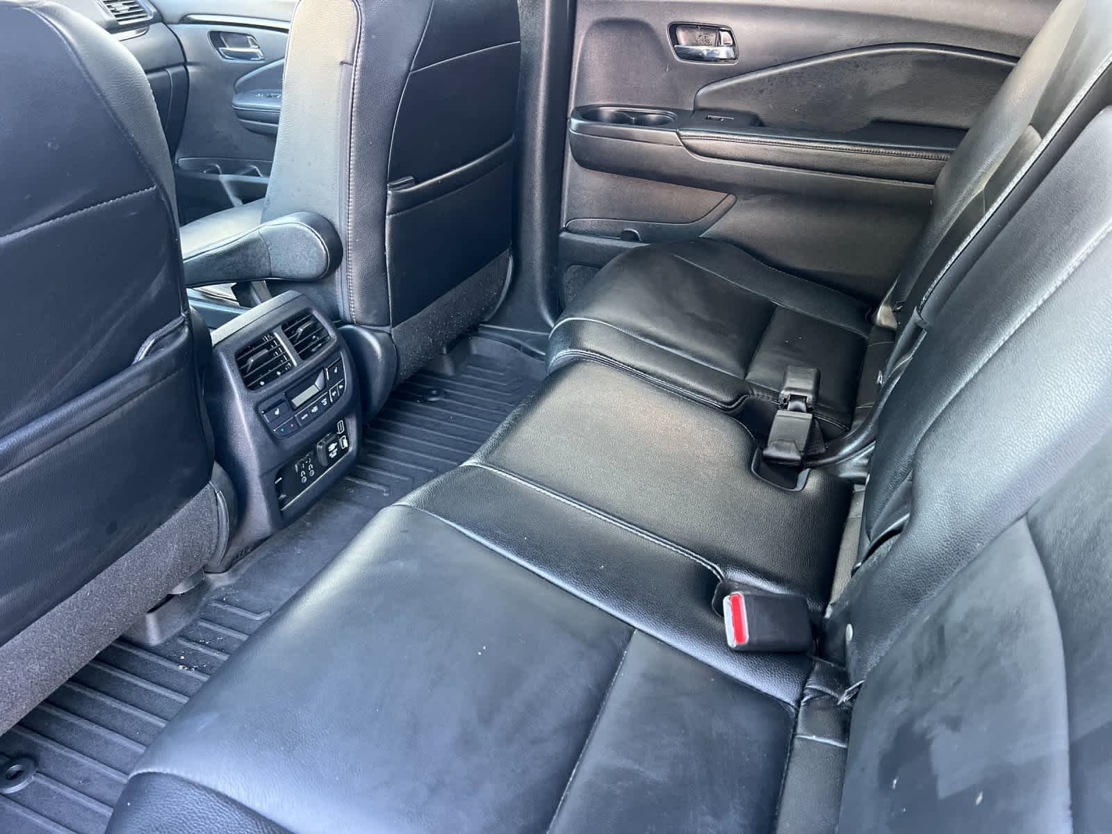 Thumbnail: 2019 Honda Pilot - 5