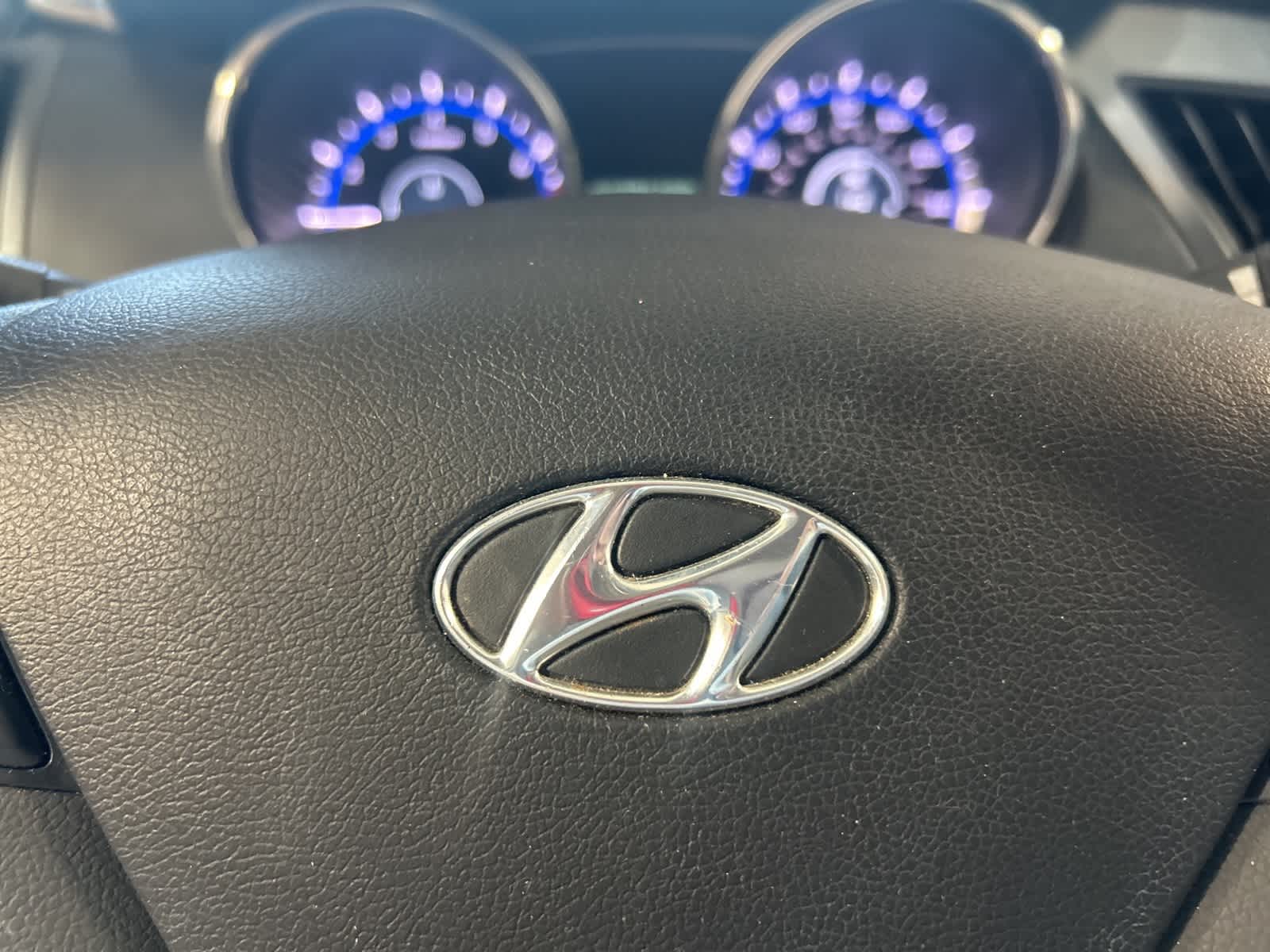 Thumbnail: 2011 Hyundai Sonata - 29