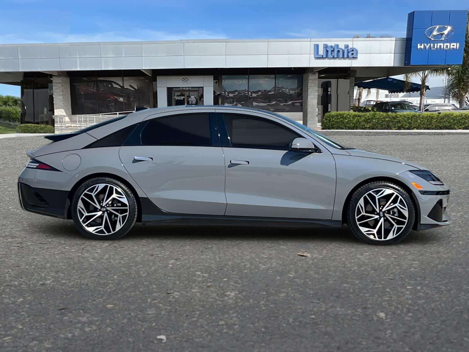 Thumbnail: 2023 Hyundai Ioniq 6 - 9