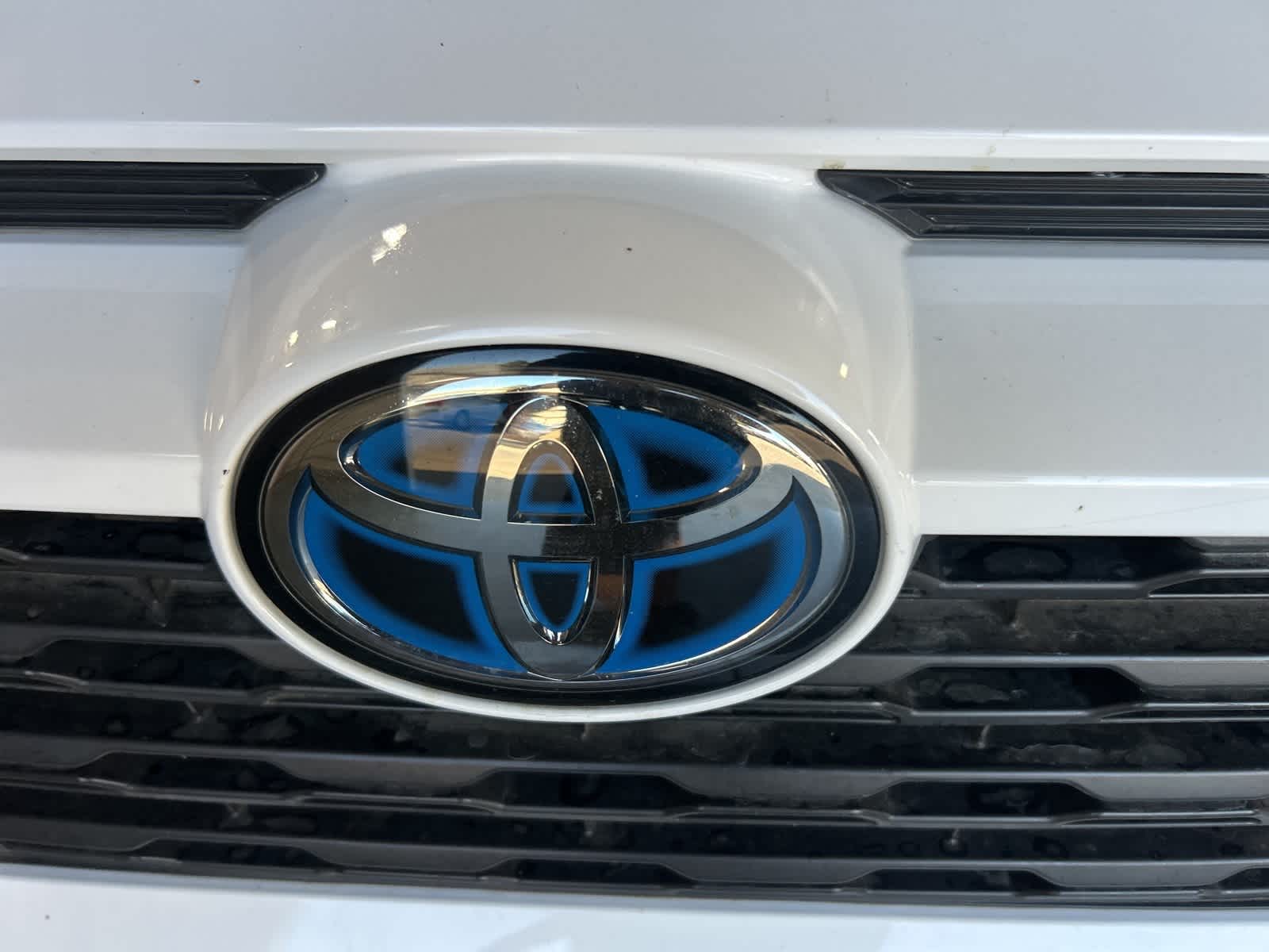 Thumbnail: 2022 Toyota RAV4 - 3