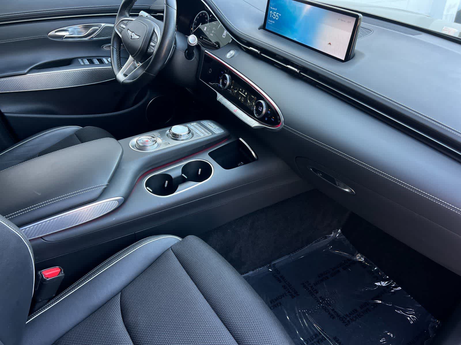 Thumbnail: 2023 Genesis GV70 - 17