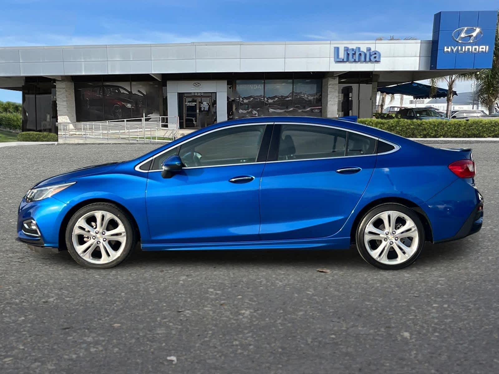 Thumbnail: 2017 Chevrolet Cruze - 5