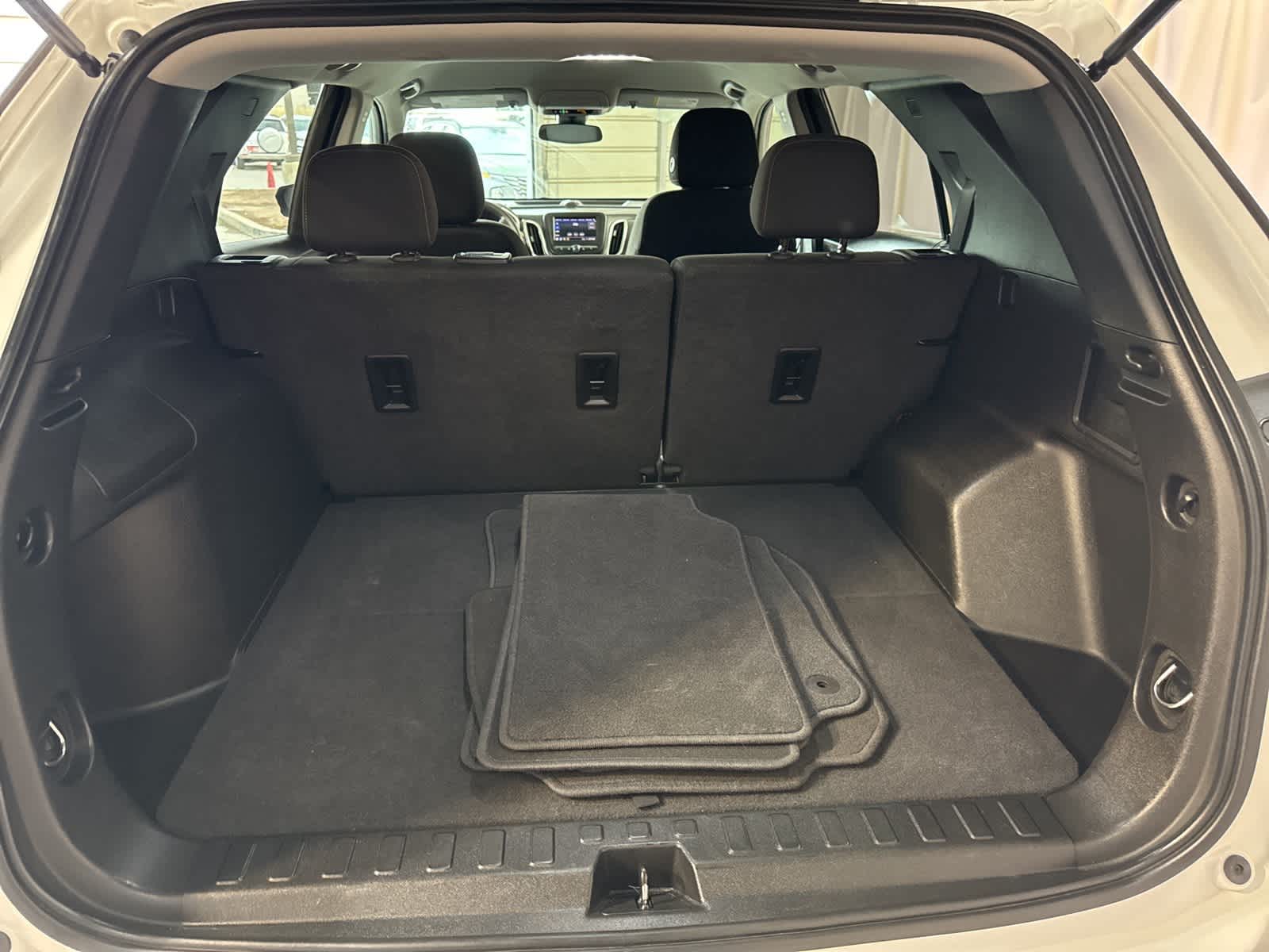 Thumbnail: 2021 Chevrolet Equinox - 16