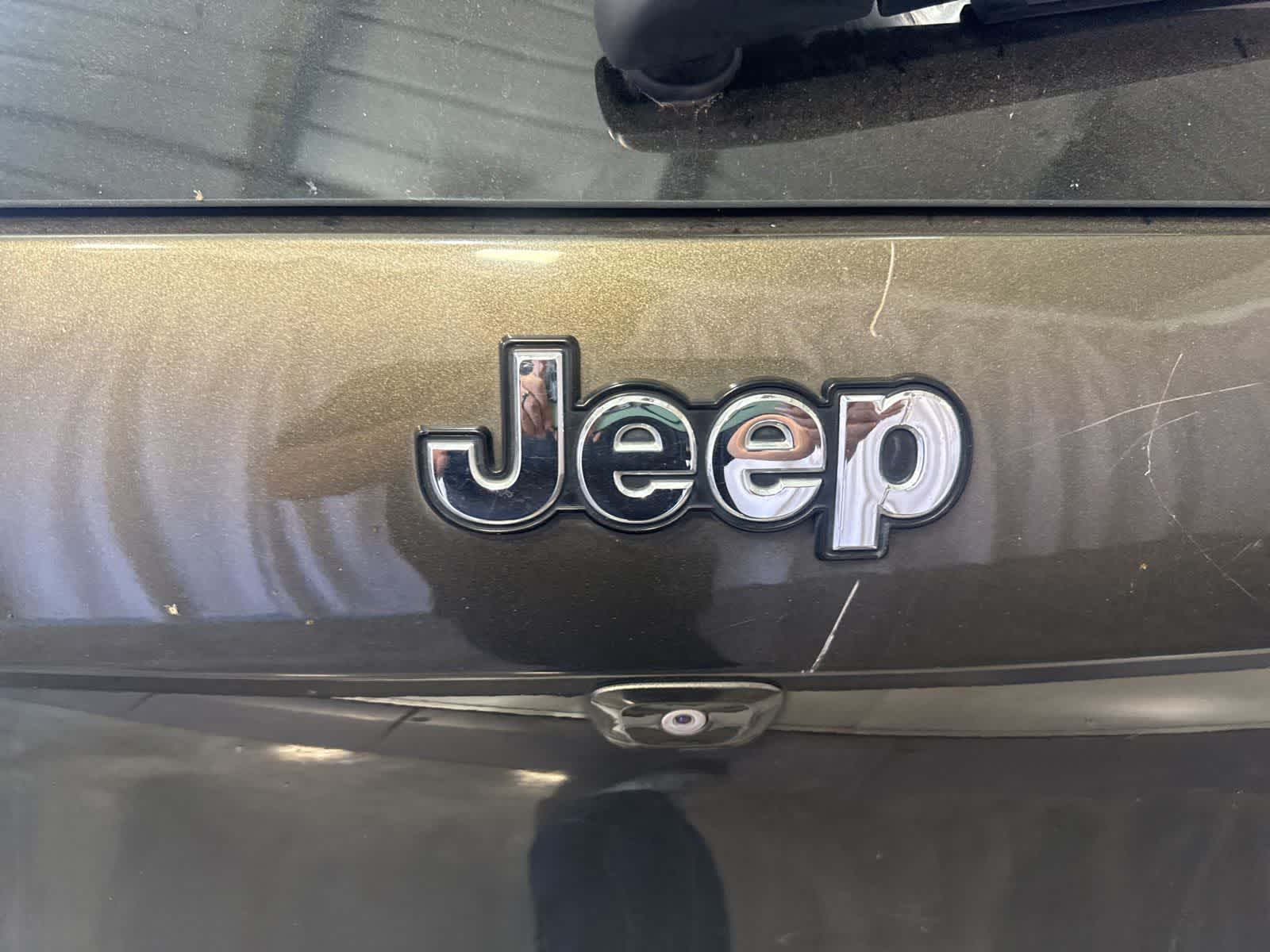Thumbnail: 2015 Jeep Cherokee - 13
