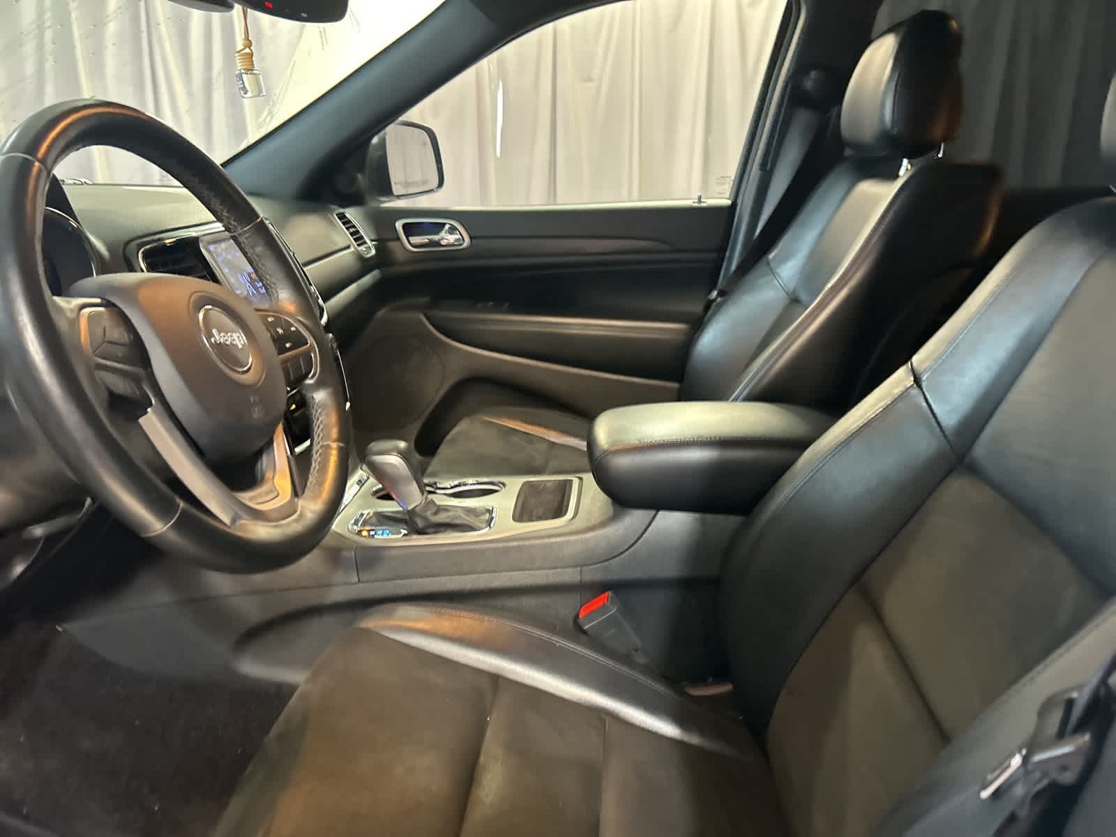 Thumbnail: 2019 Jeep Grand Cherokee - 25