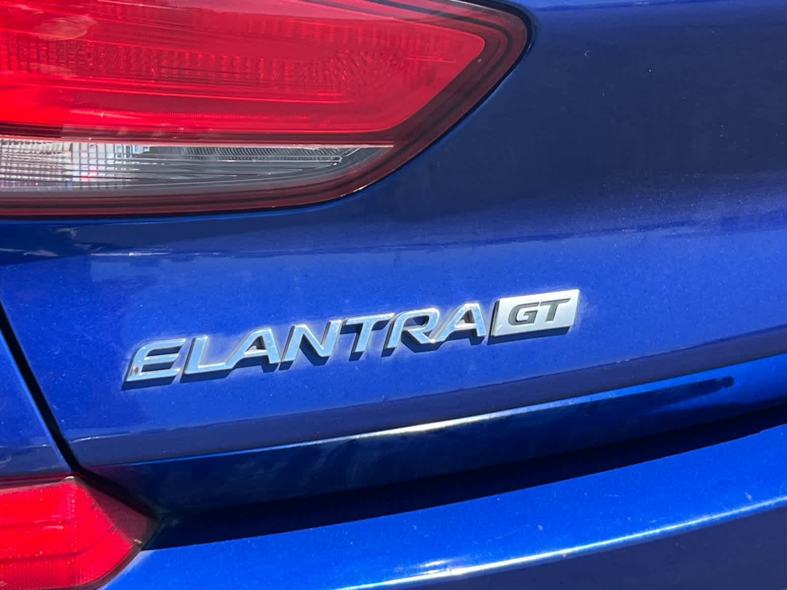 Thumbnail: 2019 Hyundai Elantra - 26