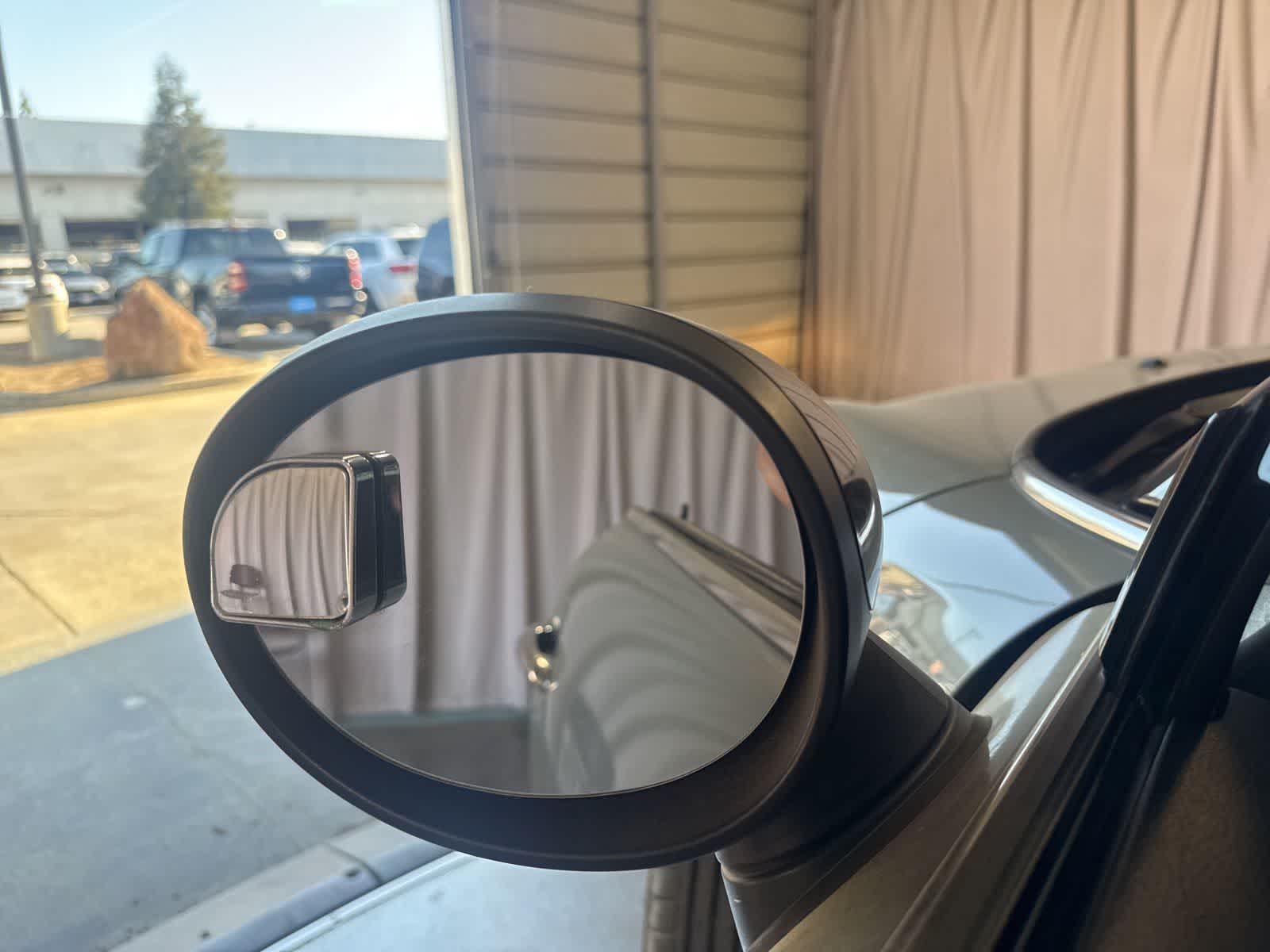 Thumbnail: 2016 MINI Cooper Hardtop - 16
