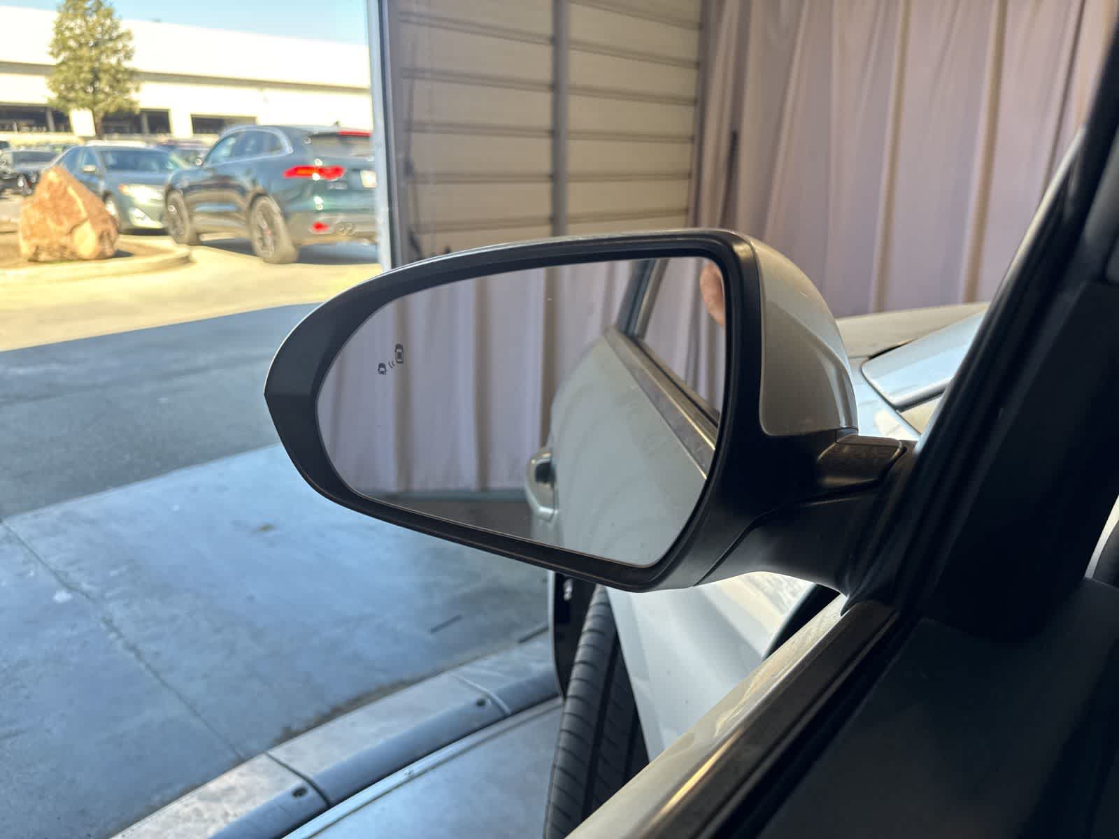 Thumbnail: 2020 Hyundai Elantra - 19