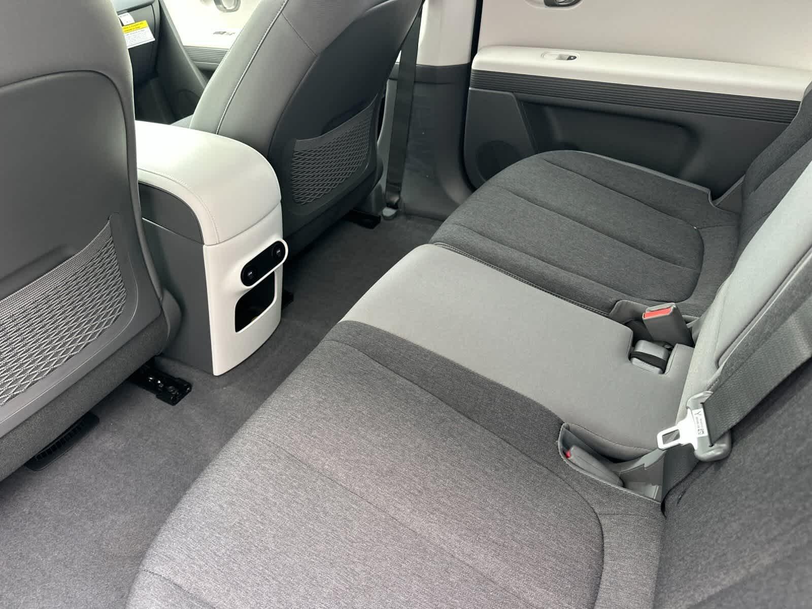 Thumbnail: 2026 Hyundai Ioniq 5 - 4