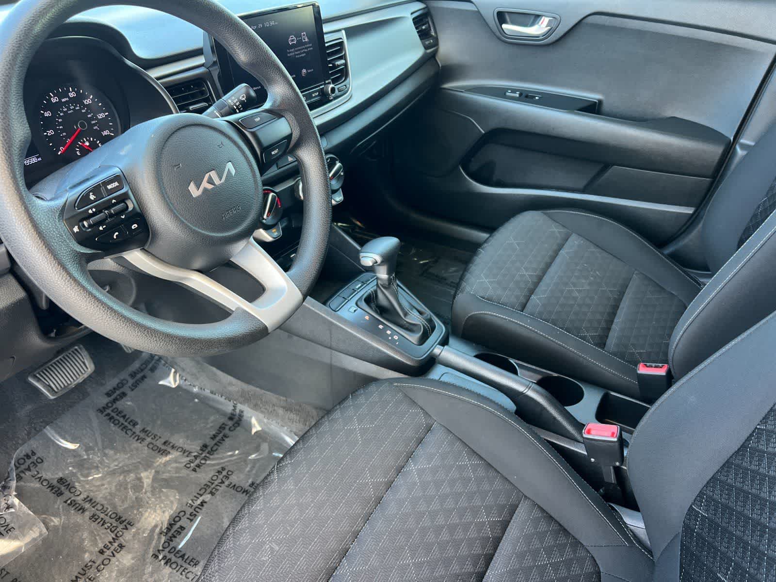 Thumbnail: 2022 Kia Rio - 12