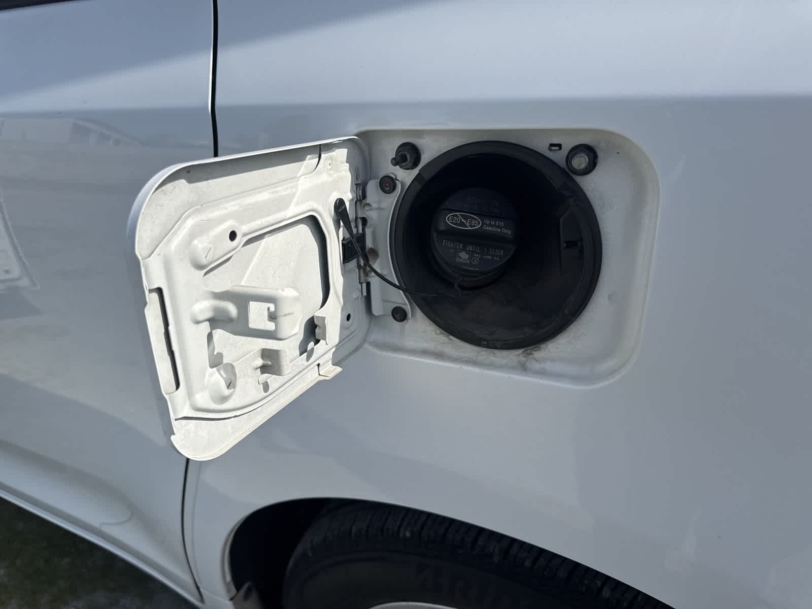 Thumbnail: 2017 Toyota Sienna - 10