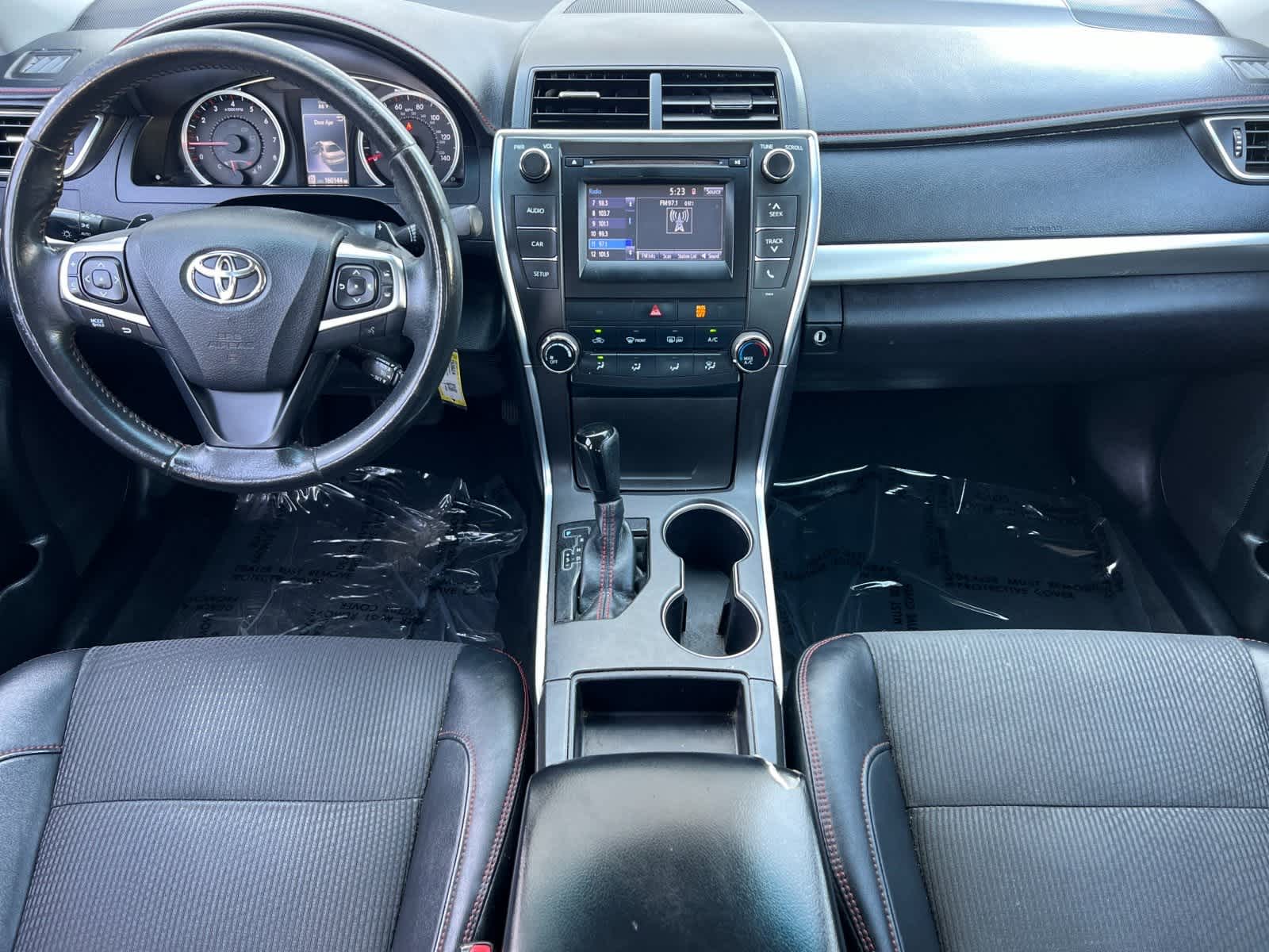2017 Toyota Camry SE 3