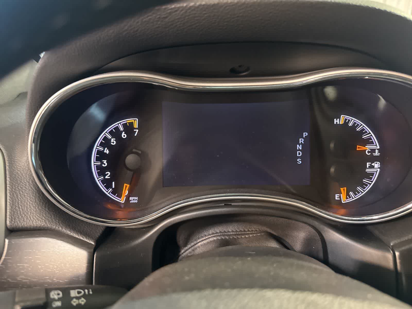 Thumbnail: 2015 Jeep Grand Cherokee - 22