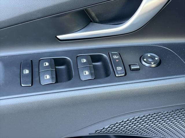 Thumbnail: 2025 Hyundai Elantra - 14