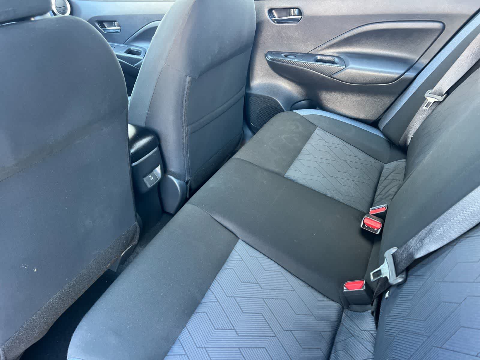 2025 Nissan Versa 1.6 SV photo 4