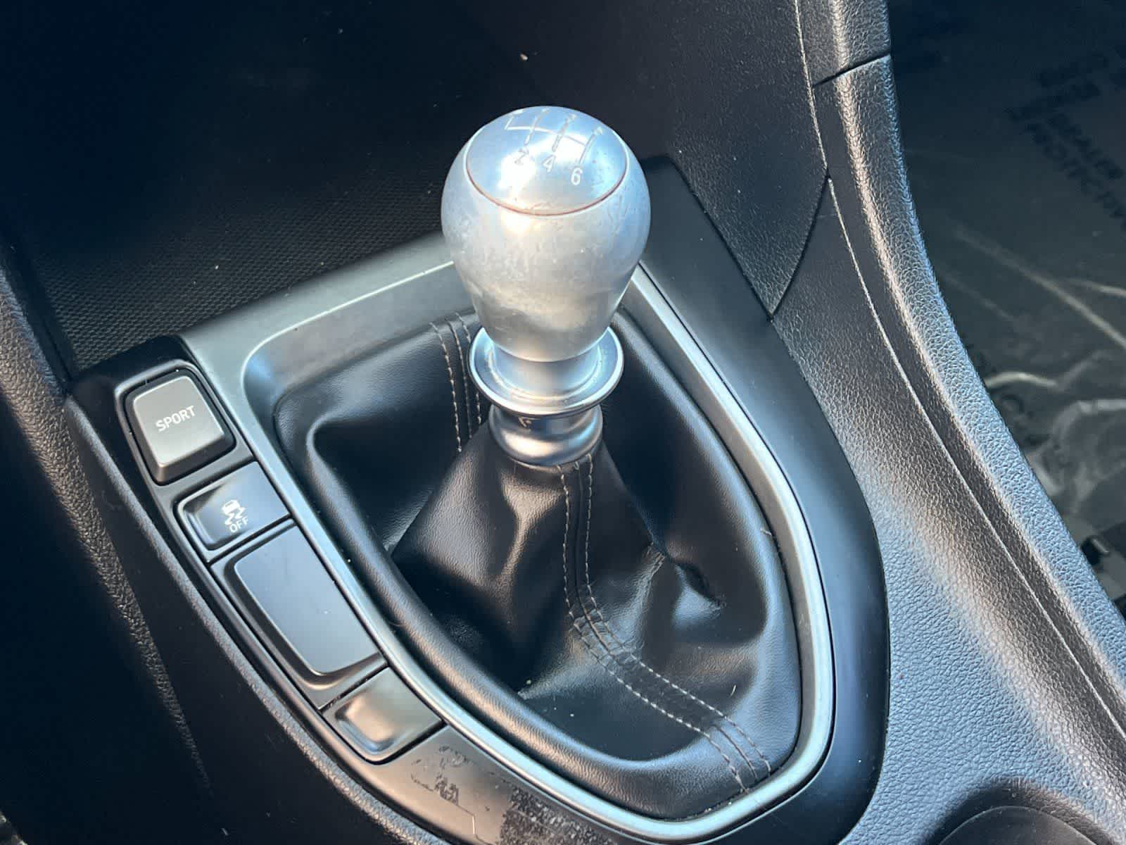 Thumbnail: 2019 Hyundai Veloster - 21