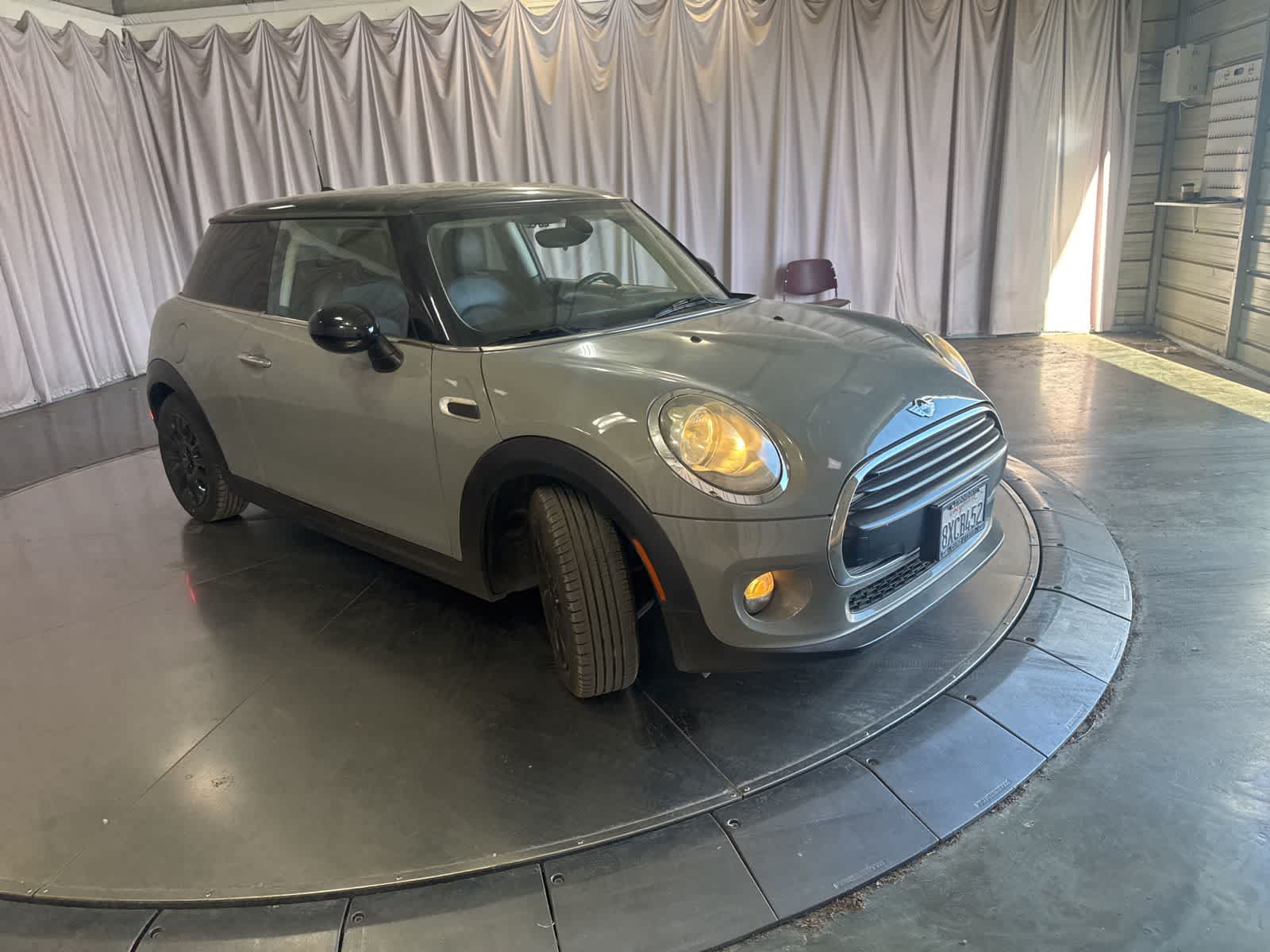 Thumbnail: 2016 MINI Cooper Hardtop - 2